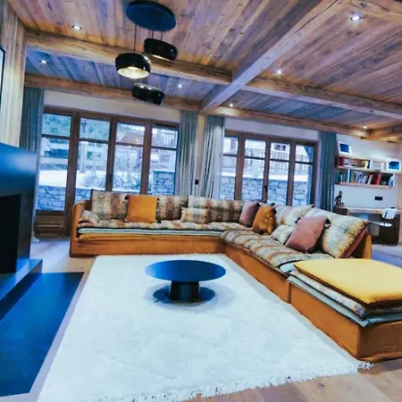 Gass 6, Relax, Parking Ski Slopes